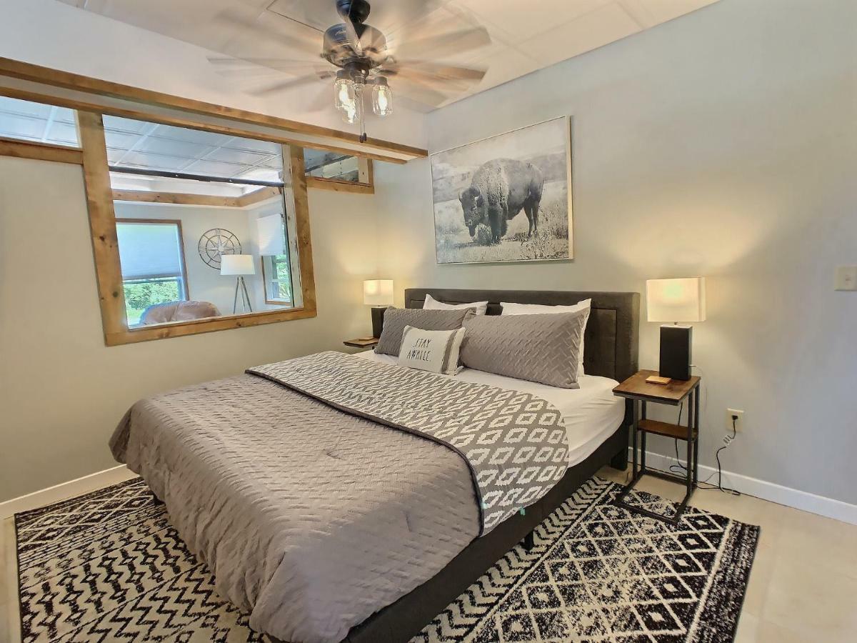The Maples Apt - King Bed, Pet Friendly, Beautiful Views 埃利科特维尔 外观 照片